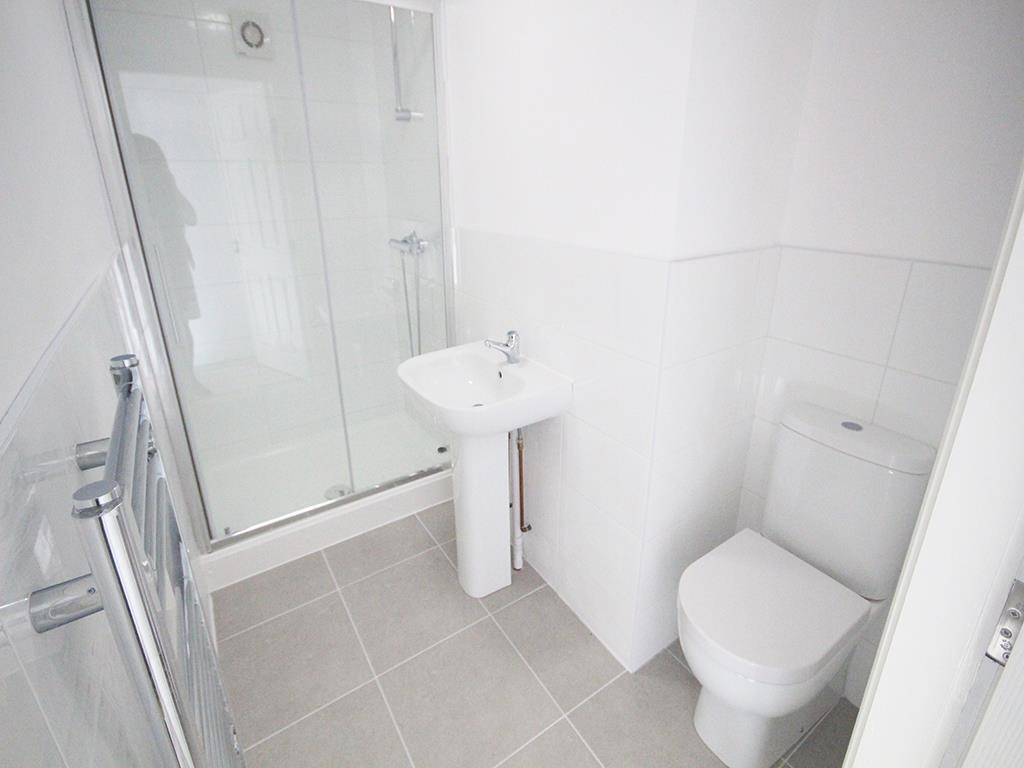 2 bedroom apartment To Let in Earby - IMG_5077.jpg